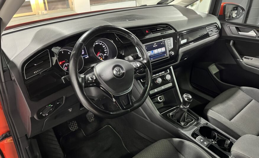 VOLKSWAGEN Touran Sport 2.0 TDI