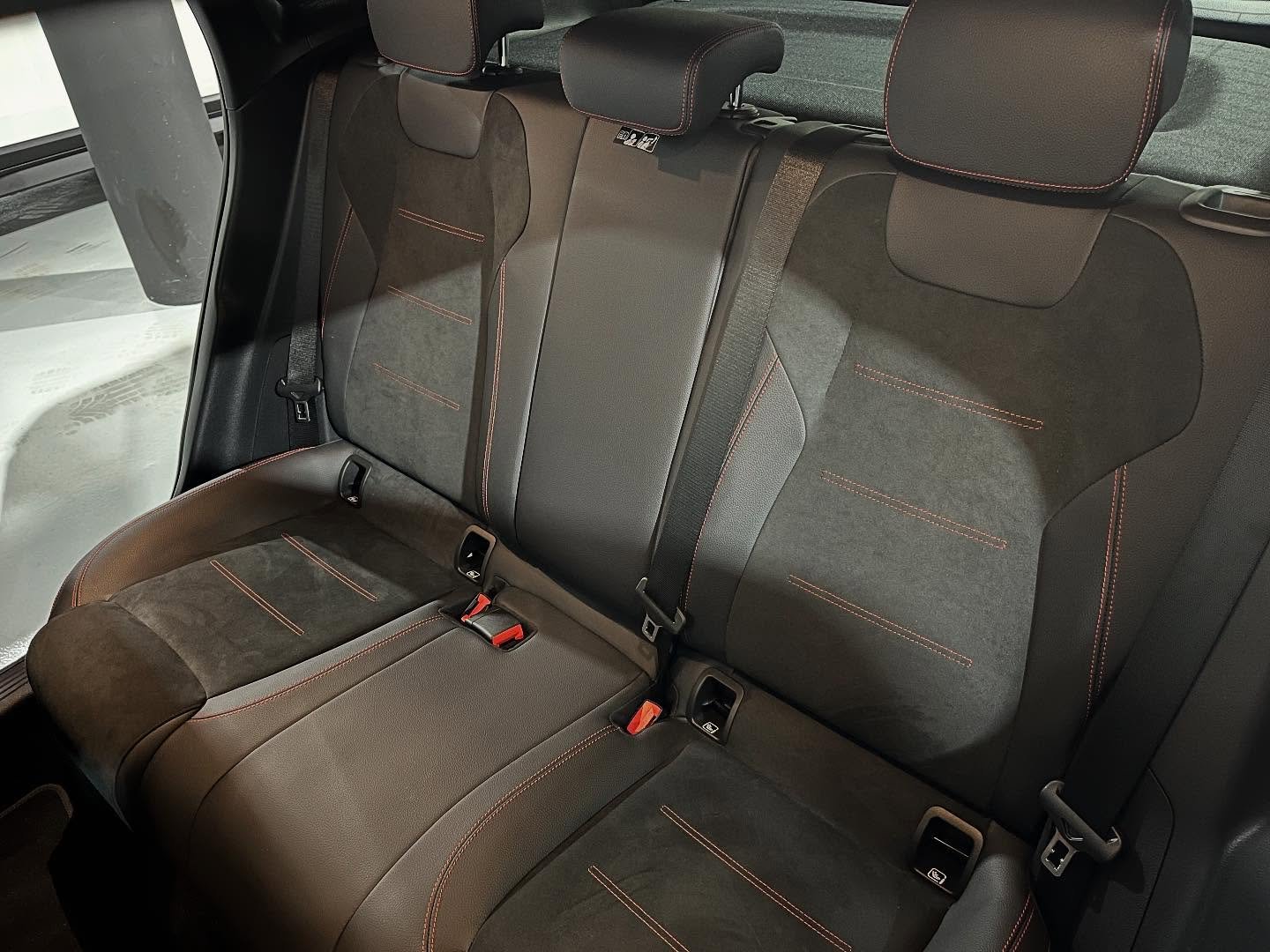 MERCEDES-BENZ GLA 250e AMG