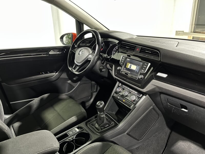 VOLKSWAGEN Touran Sport 2.0 TDI