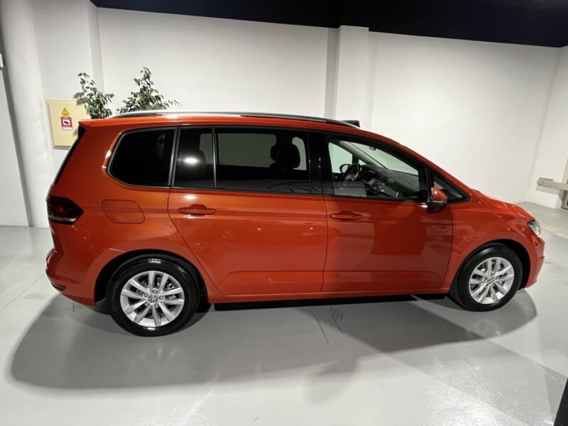 VOLKSWAGEN Touran Sport 2.0 TDI