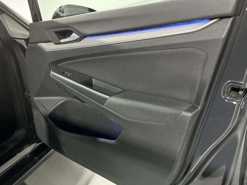 VOLKSWAGEN Golf VIII 2.0 TDI