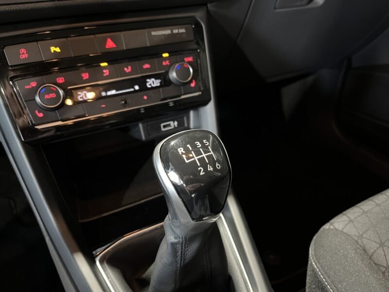 VOLKSWAGEN T-CROSS Advance 1.0 TSI