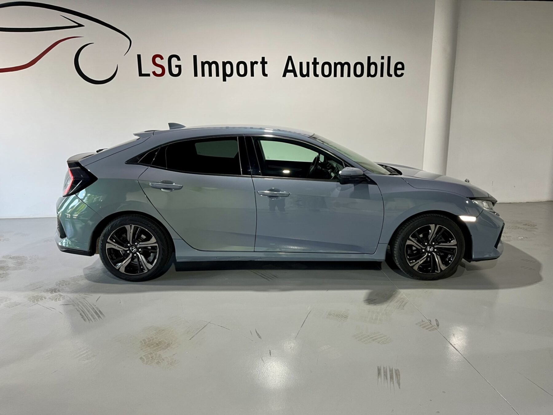 HONDA Civic 5DR