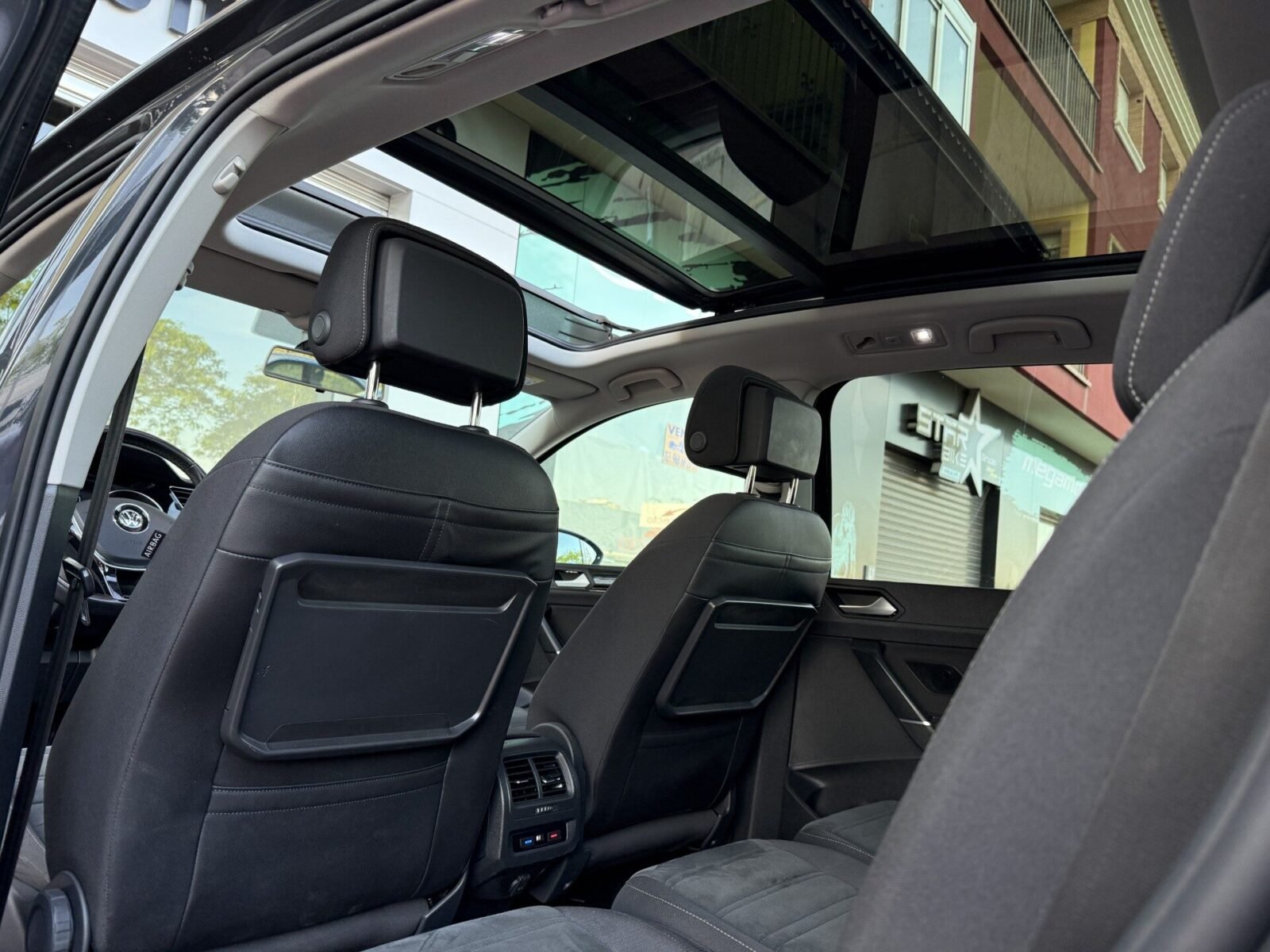 VOLKSWAGEN Touran Advance 2.0 TDI