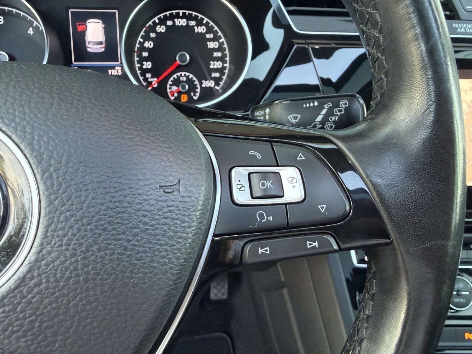 VOLKSWAGEN Touran Advance 2.0 TDI