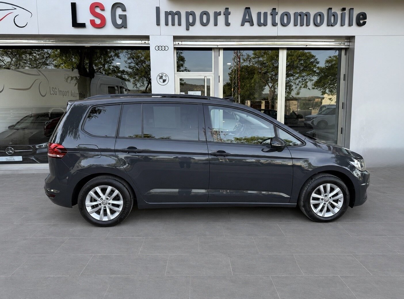 VOLKSWAGEN Touran Advance 2.0 TDI