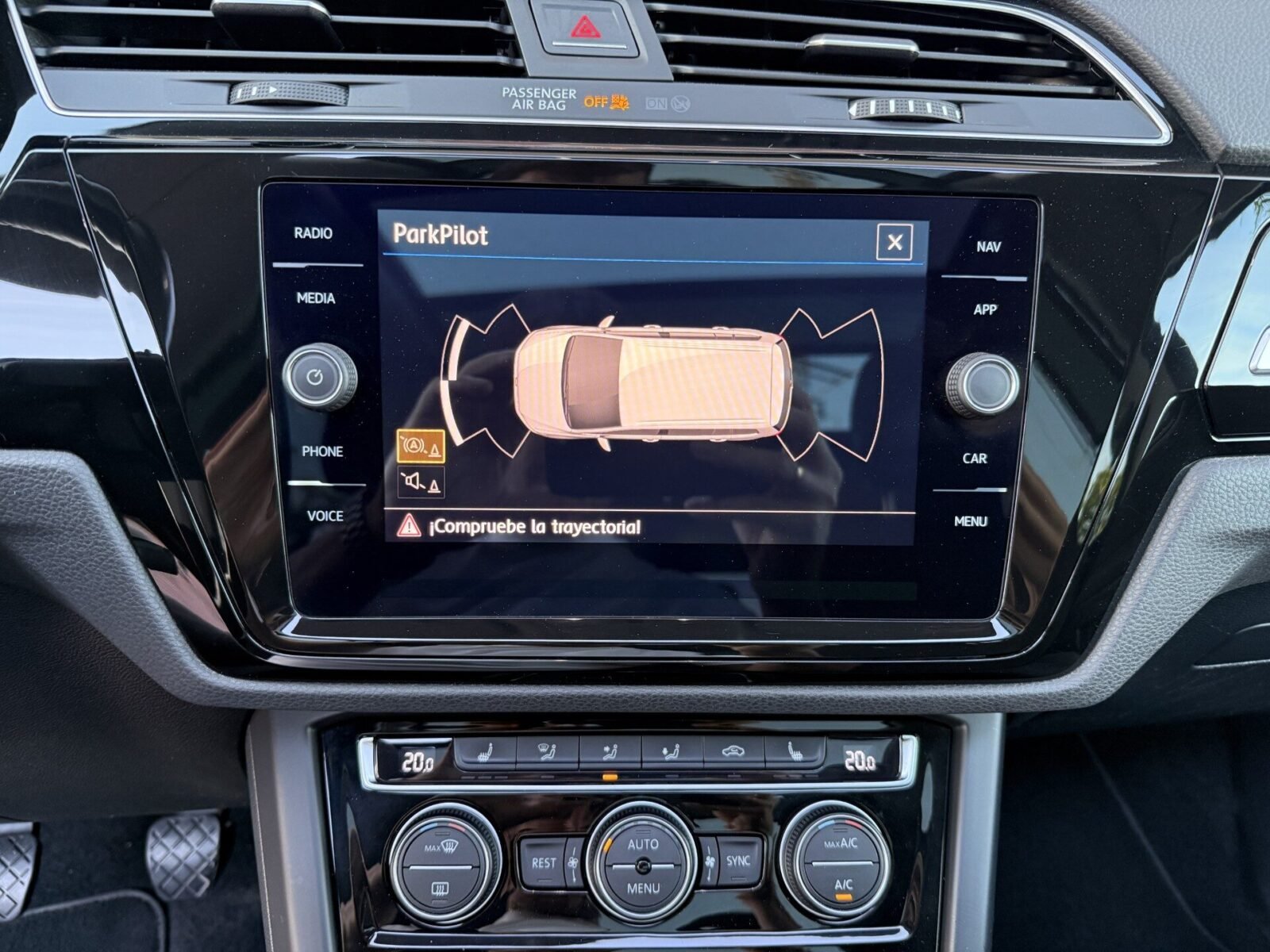 VOLKSWAGEN Touran Advance 2.0 TDI