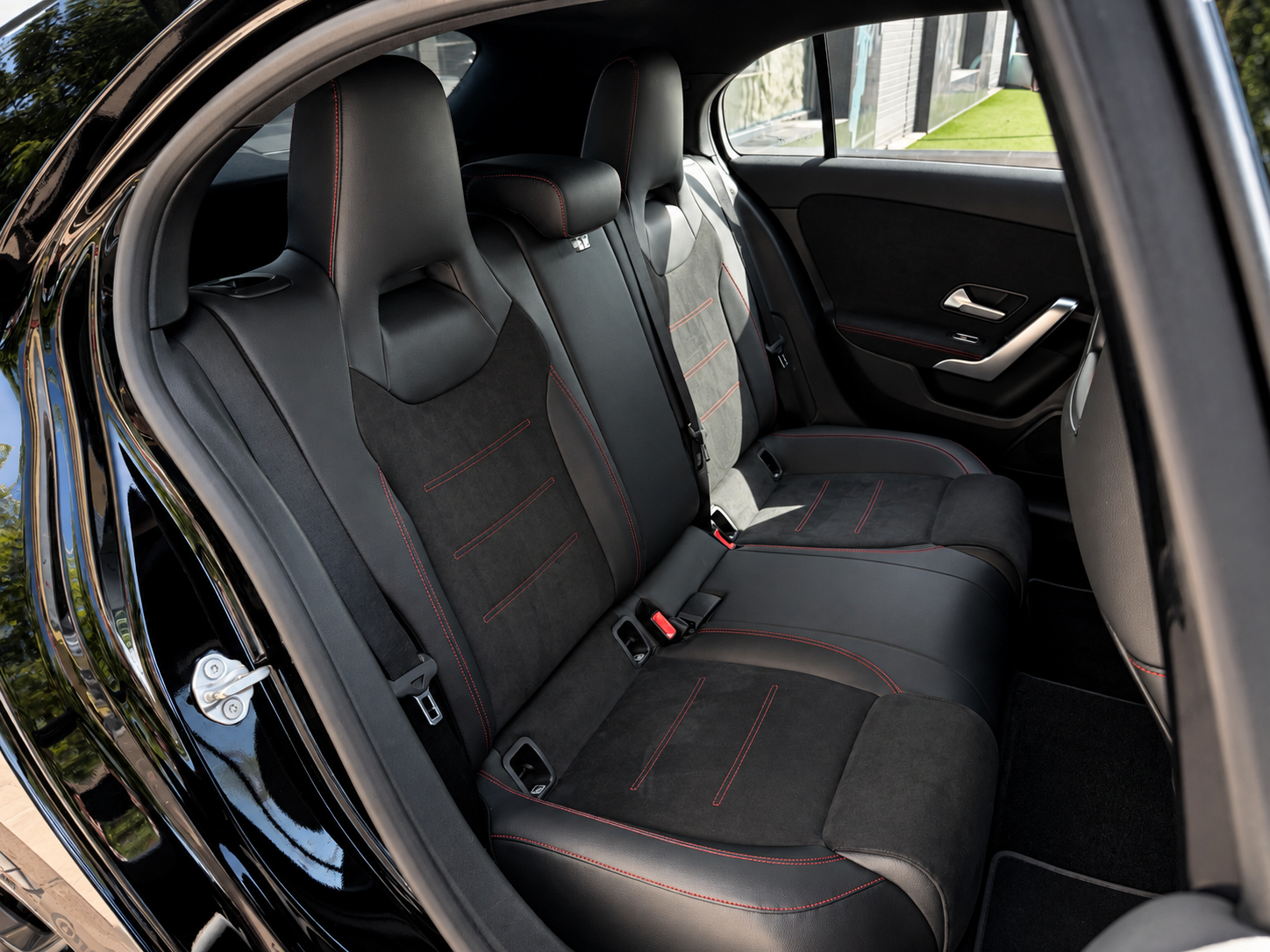MERCEDES-BENZ A200d AMG