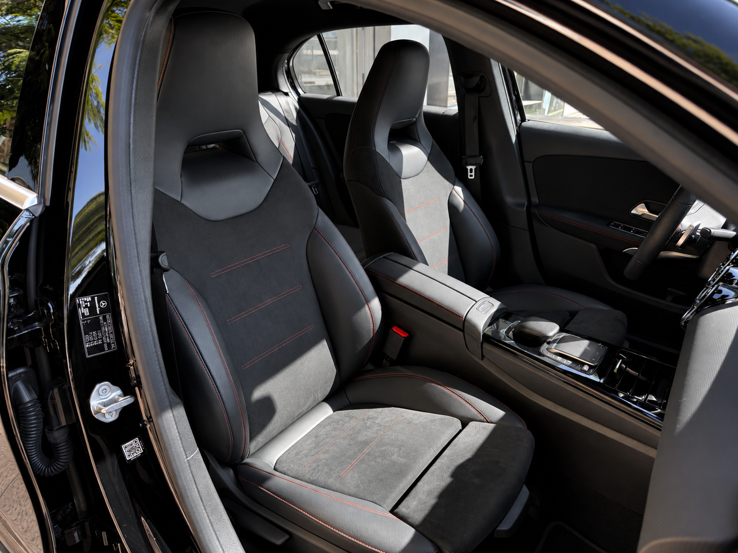 MERCEDES-BENZ A200d AMG