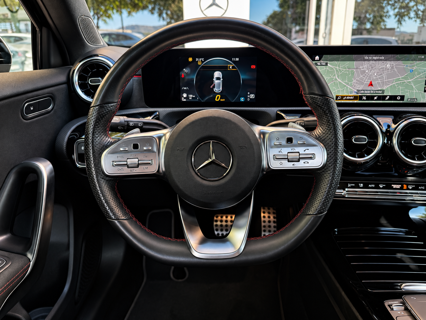 MERCEDES-BENZ A200d AMG