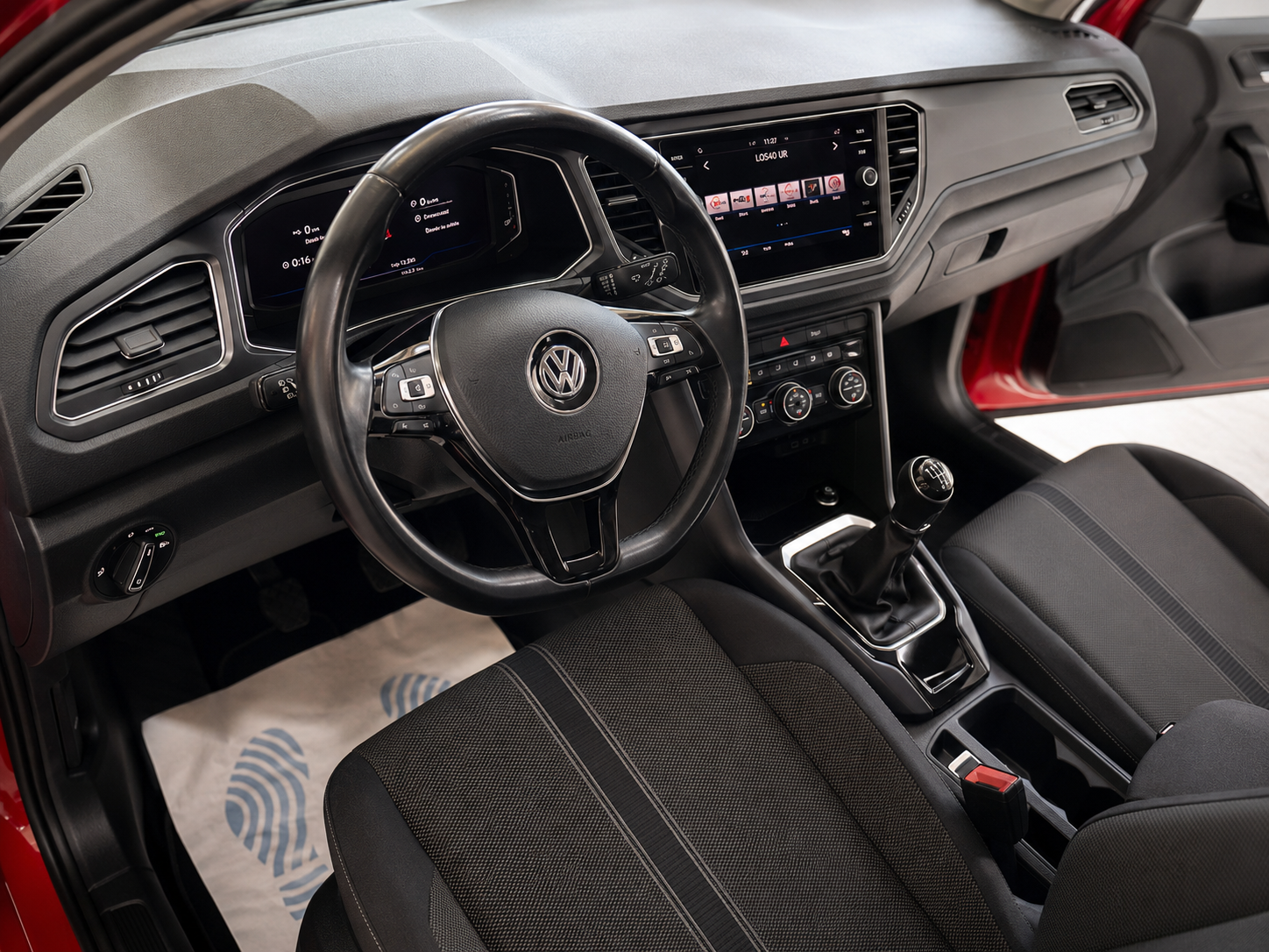 VOLKSWAGEN T-ROC Advanced 