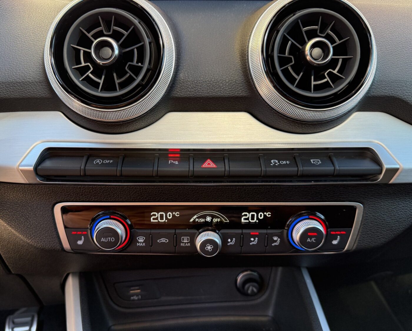 AUDI Q2 Black Line 30 TDI 